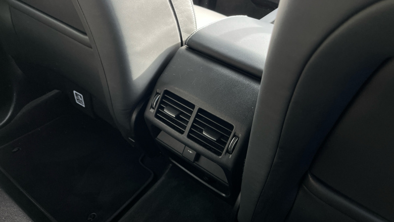 Land Rover Discovery Sport 1.5 P300e R-Dynamic HSE 5dr Auto [5 Seat] Station Wagon